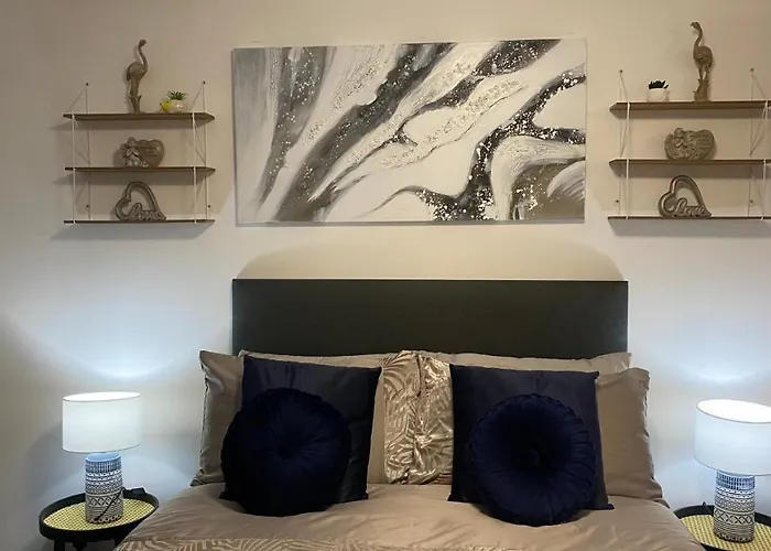 Bv Homely Studio Fourteen At Deighton Huddersfield