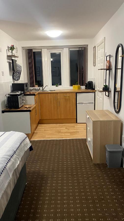 Bv Homely Fourteen At Deighton Apartment Huddersfield